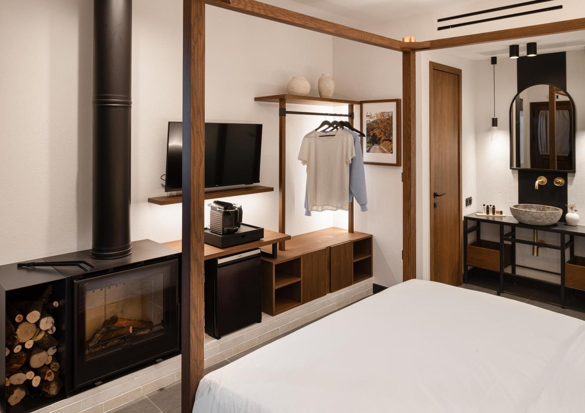 Unedo All Seasons Boutique Hotel ปาเลออส ปานเตเลมอน ภายนอก รูปภาพ