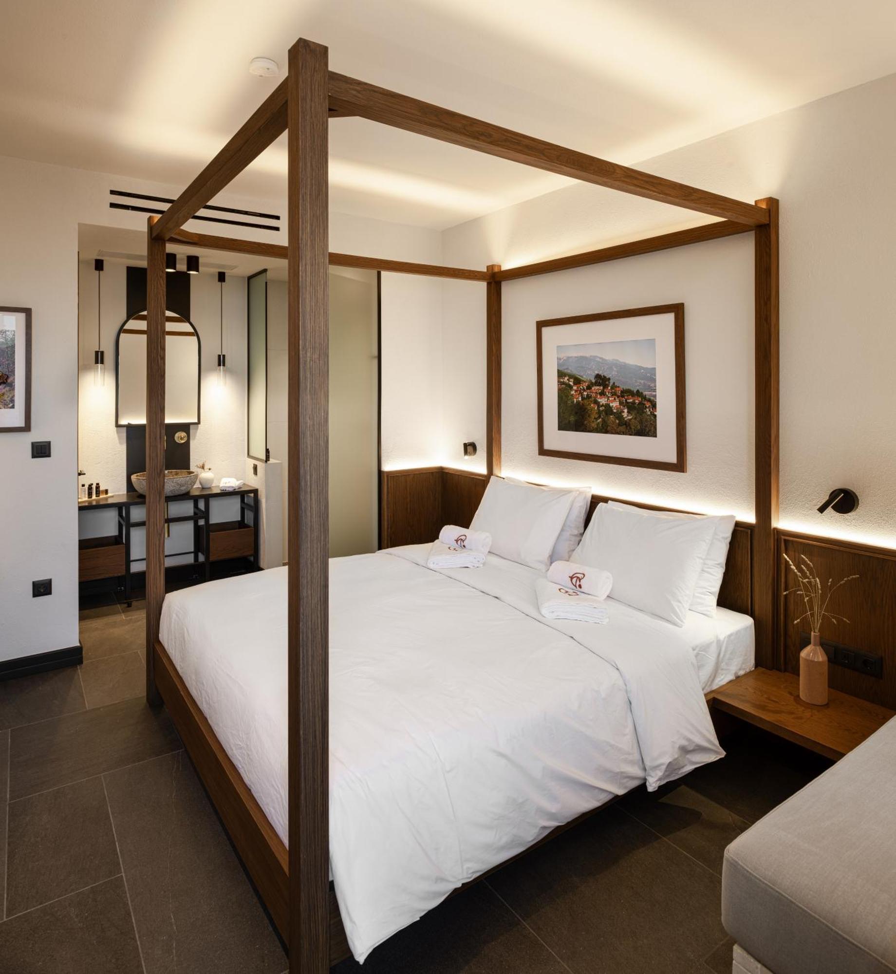 Unedo All Seasons Boutique Hotel ปาเลออส ปานเตเลมอน ภายนอก รูปภาพ