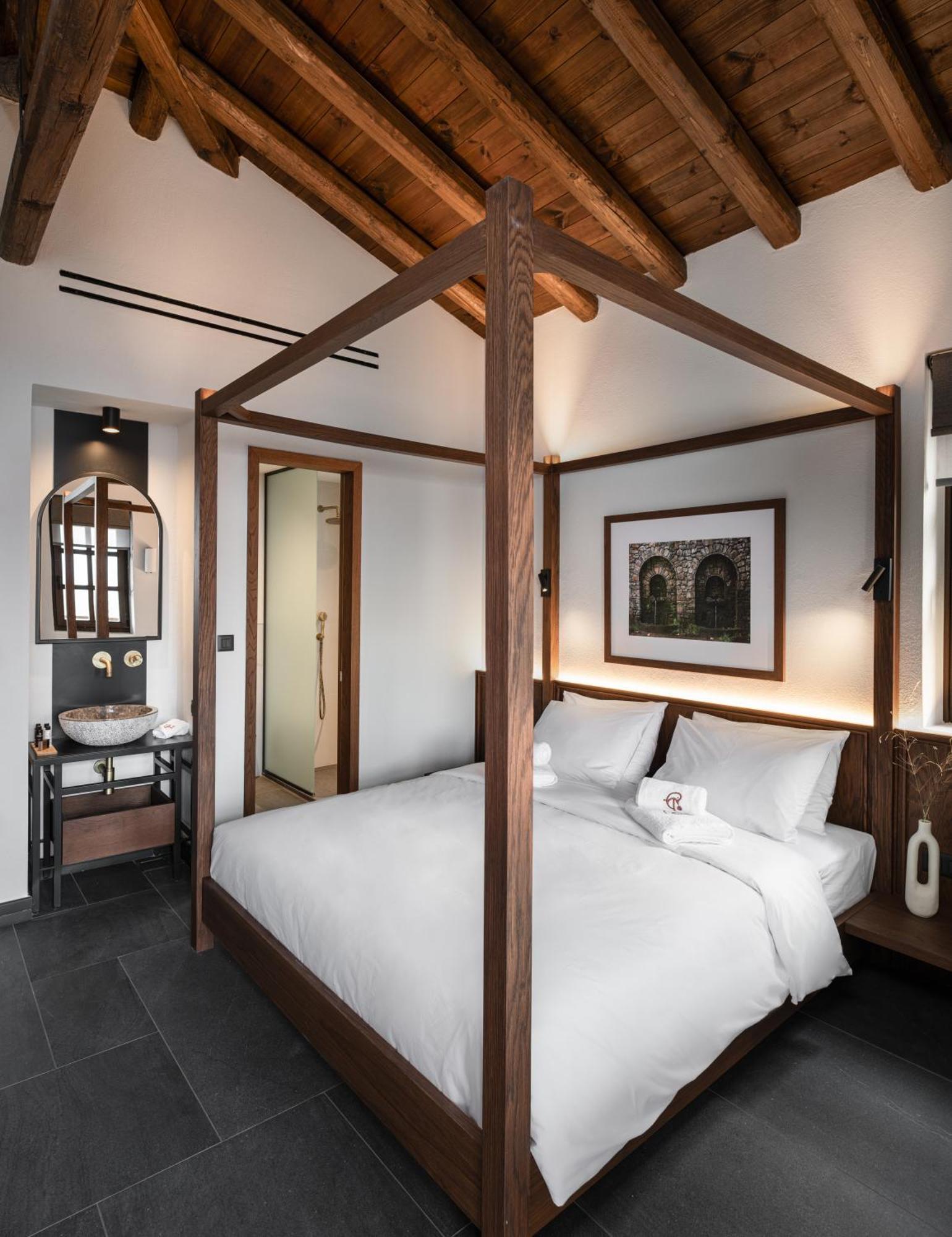 Unedo All Seasons Boutique Hotel ปาเลออส ปานเตเลมอน ภายนอก รูปภาพ