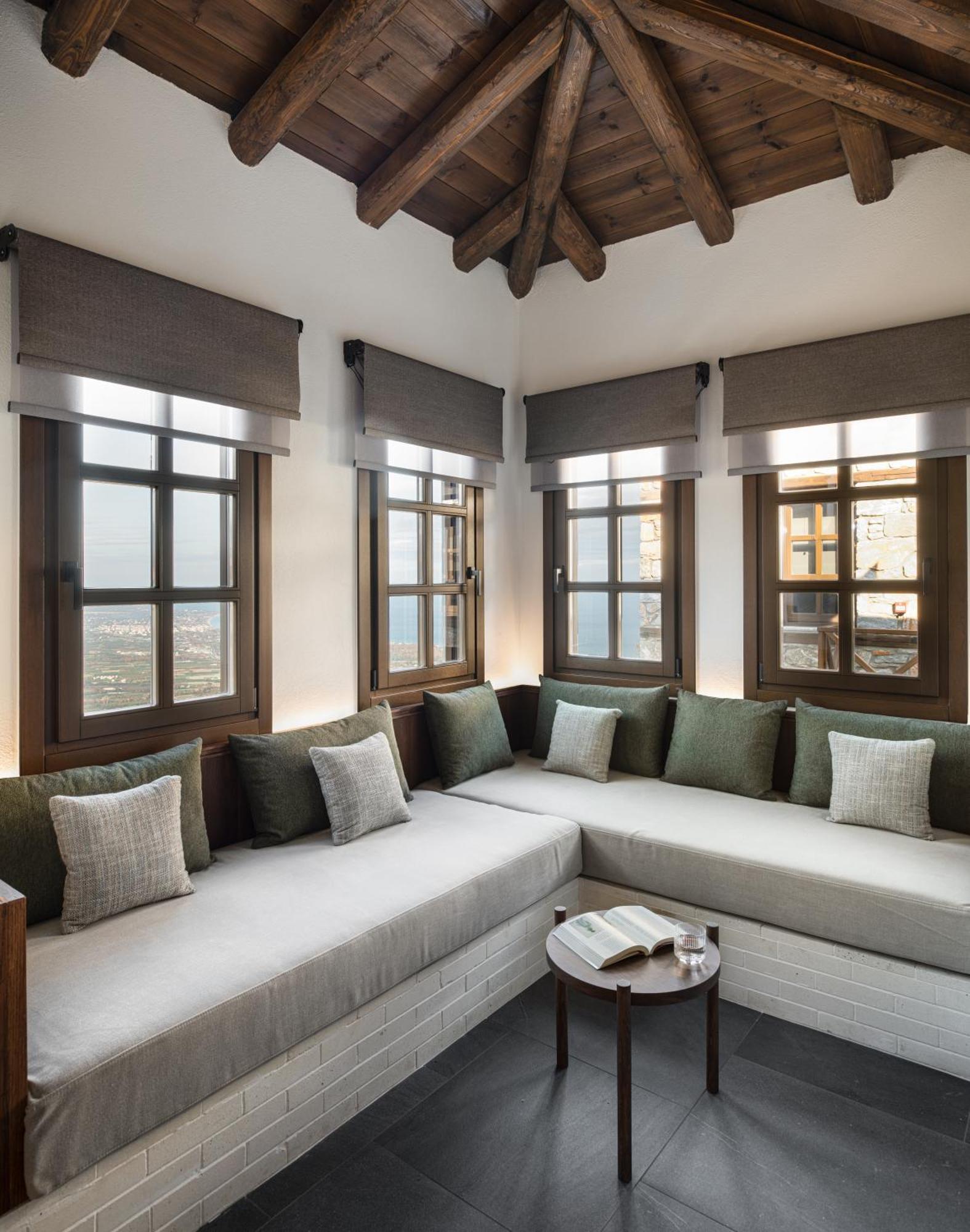 Unedo All Seasons Boutique Hotel ปาเลออส ปานเตเลมอน ภายนอก รูปภาพ