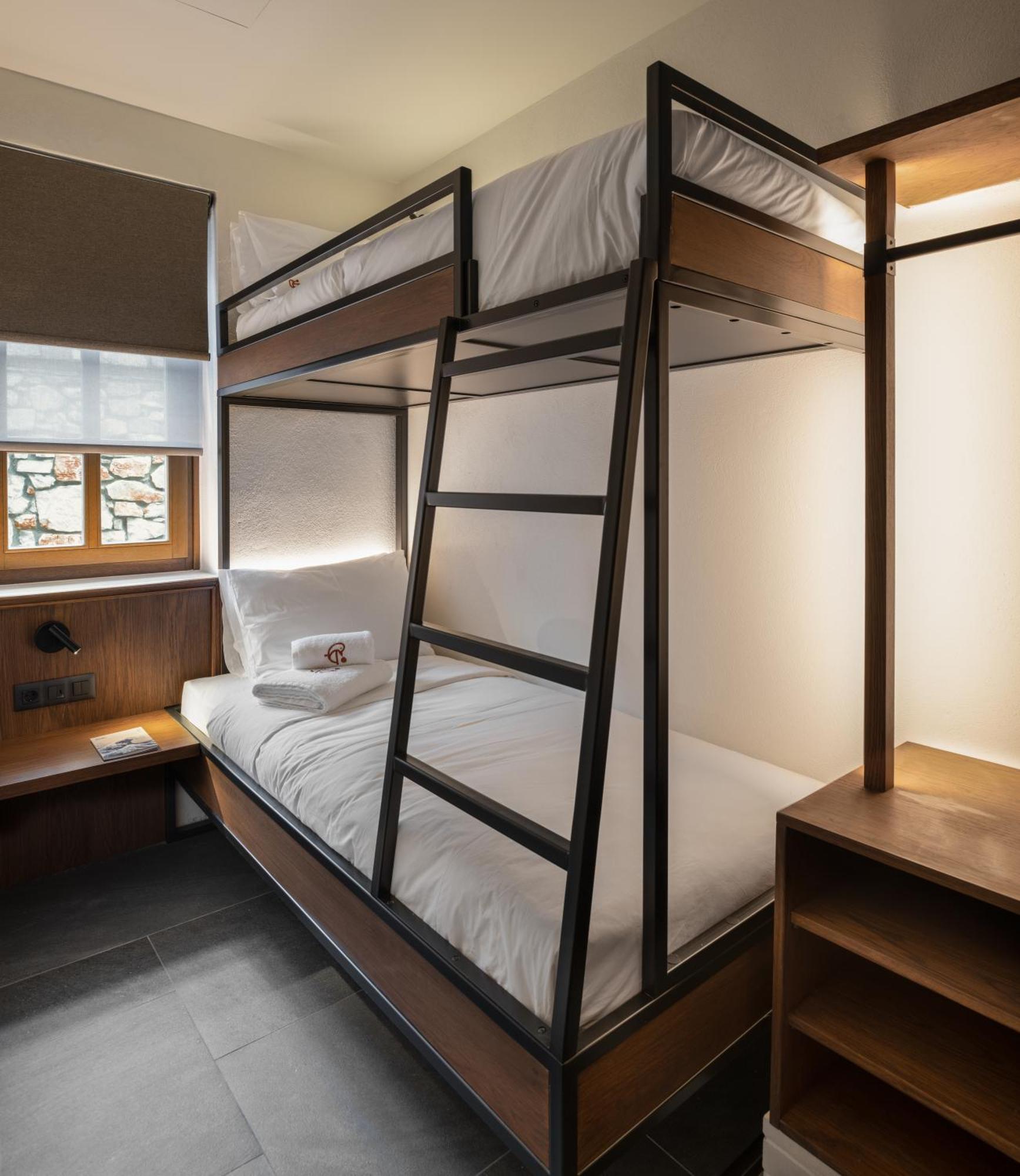 Unedo All Seasons Boutique Hotel ปาเลออส ปานเตเลมอน ภายนอก รูปภาพ